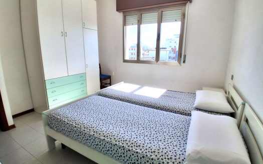 Trilocale ultimo piano con ascensore e posto auto